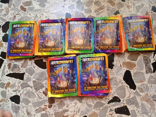 Bustine con 350 figurine e - con,